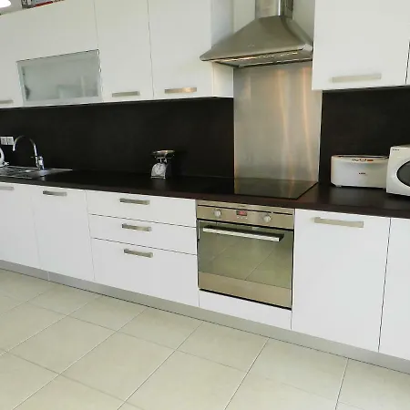 Apartment Lup - Les Terrasses D'alistro By Interhome *